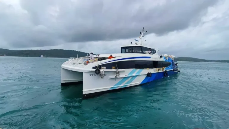 ITT-Majestic-ferry-at-andaman-islands